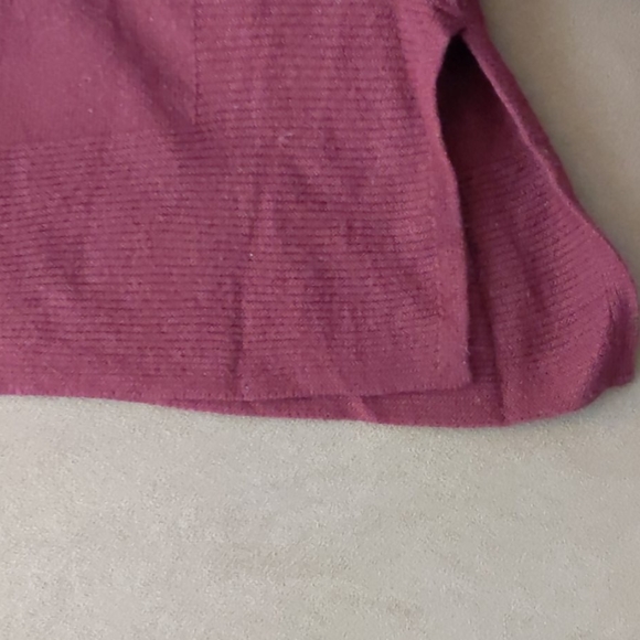 Sweater - Picture 4 of 4